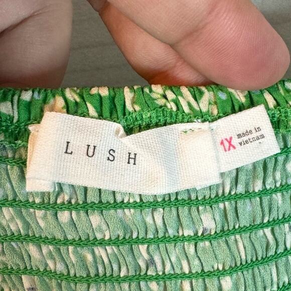 Lush Green & White Floral Print Ruched Front Cami Size 1X - Picture 6 of 8